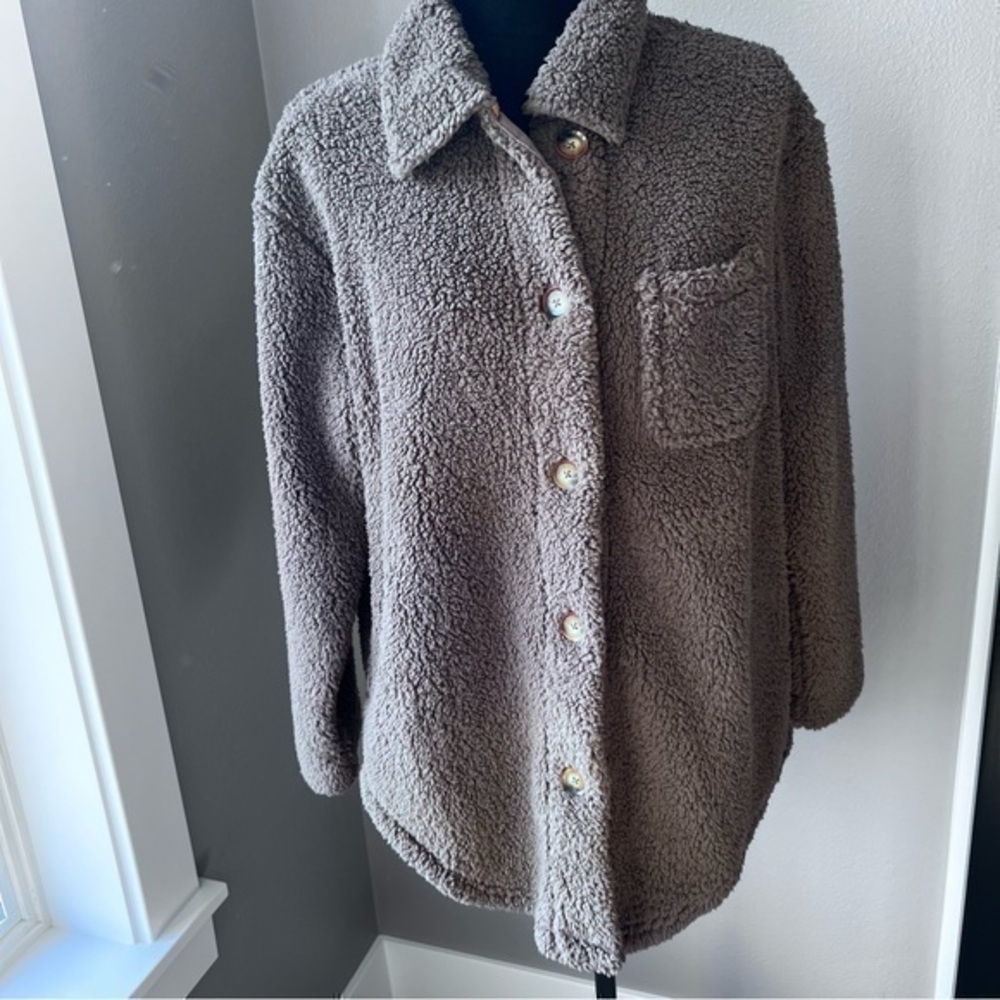 NWOT Koolaburra by Ugg Sherpa shaket size small